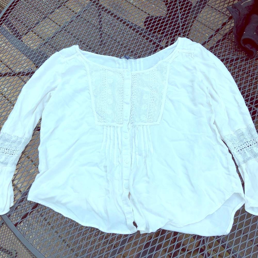 American Eagle White Flowy Blouse